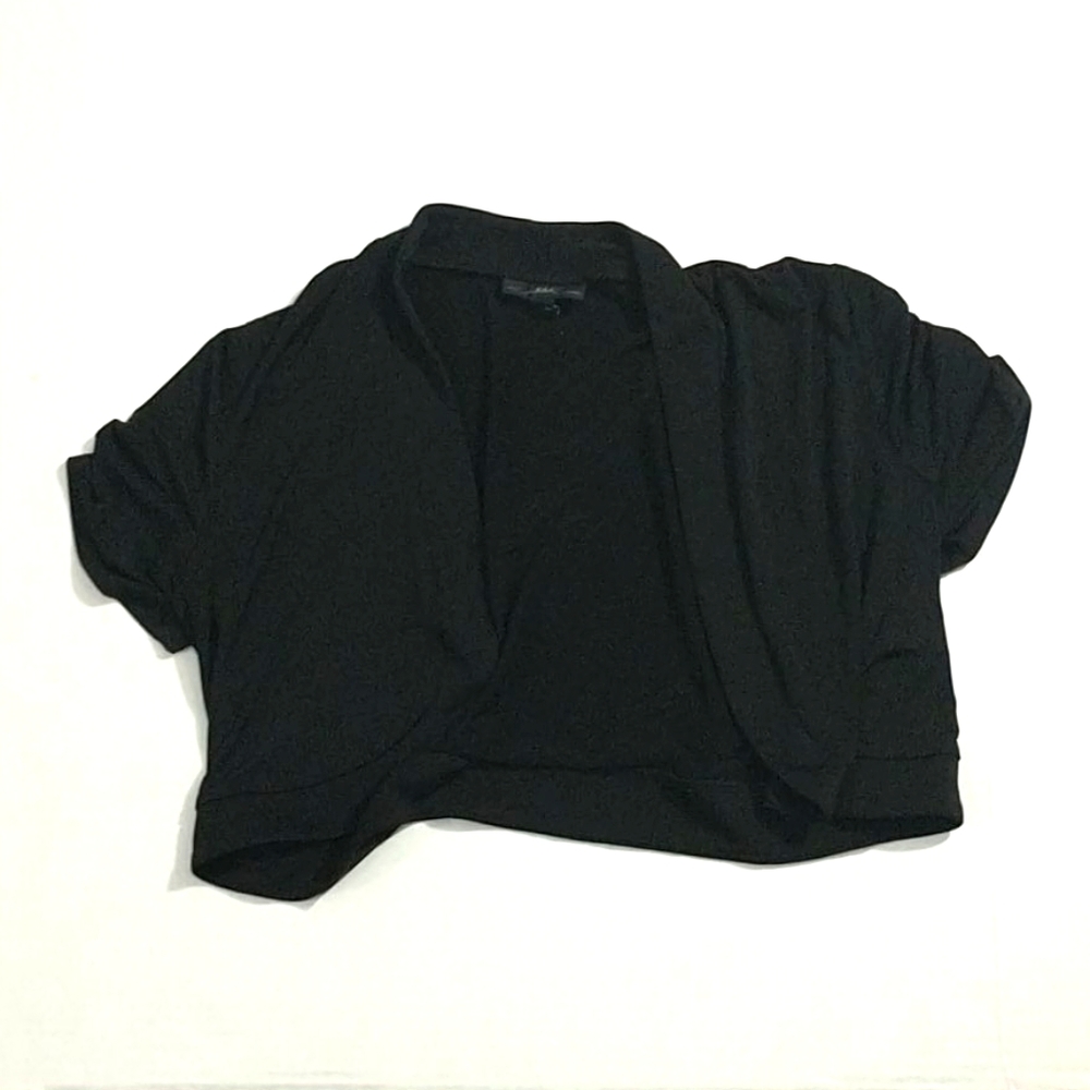 Black mini short-sleeved, half cardigan
